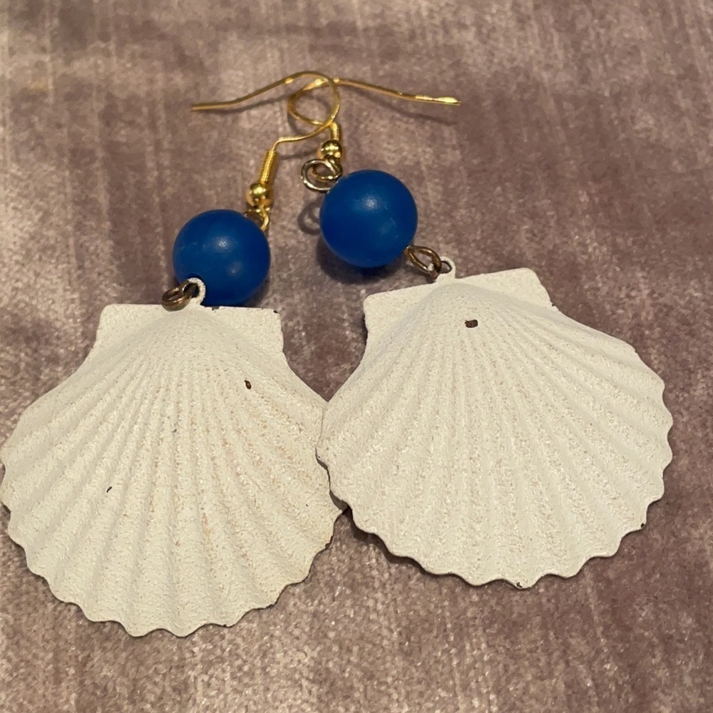 Shell Earrings 925 Vermeil French Hooks NWOTS